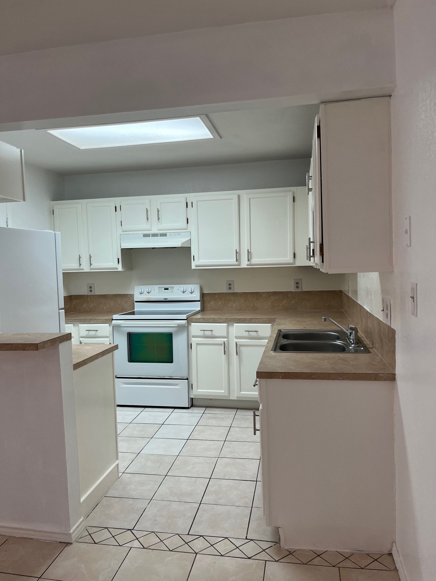 Building Photo - 1802 Bobcat Ln