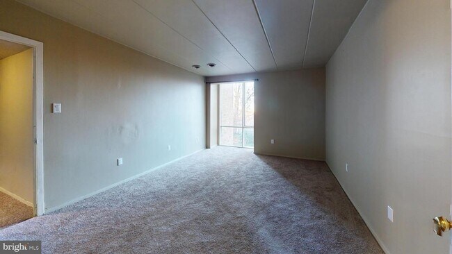Building Photo - 2612 Fort Farnsworth Rd
