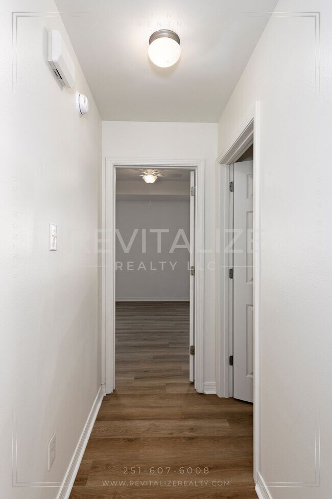 Building Photo - Spacious 3-Bedroom Home with Open Floor Pl...