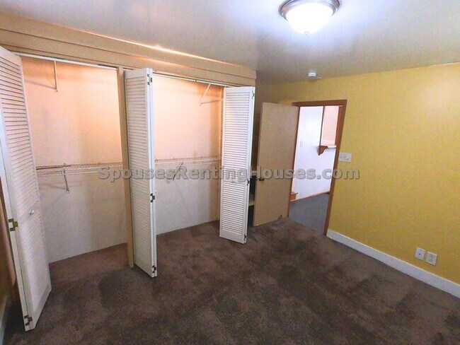 Building Photo - 212 S Emerson Ave