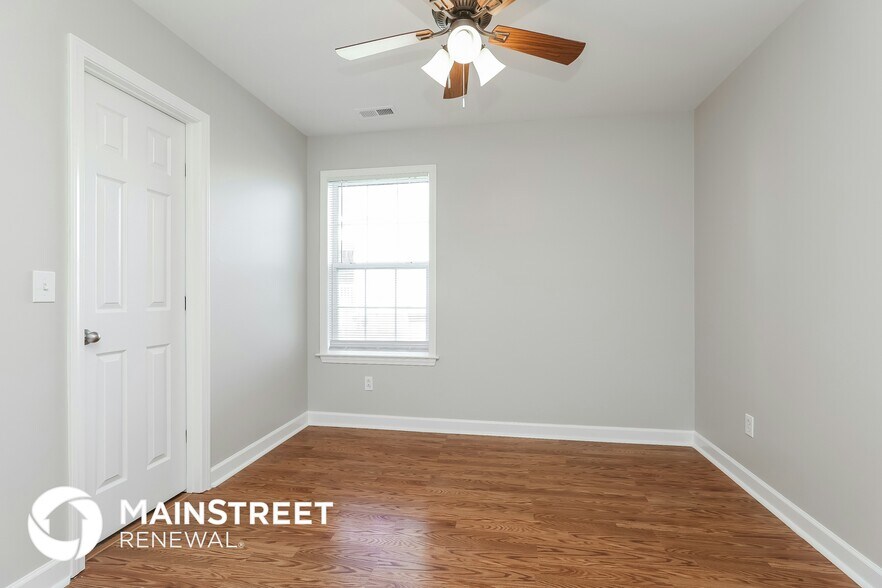 Building Photo - 2651 Hansford Dr