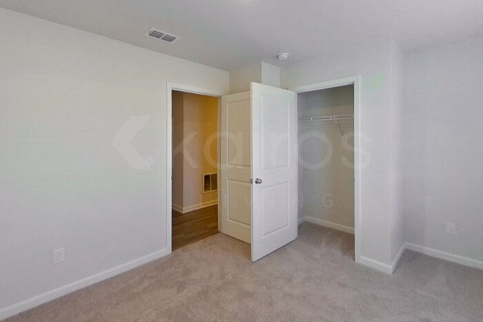 Building Photo - 404 Bohannon Dr.
