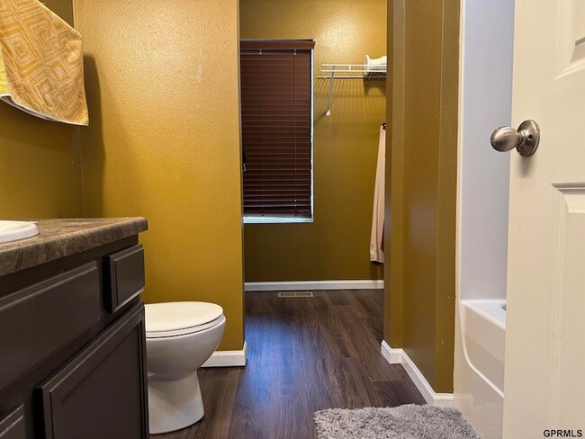 Building Photo - 5911 N 166th St