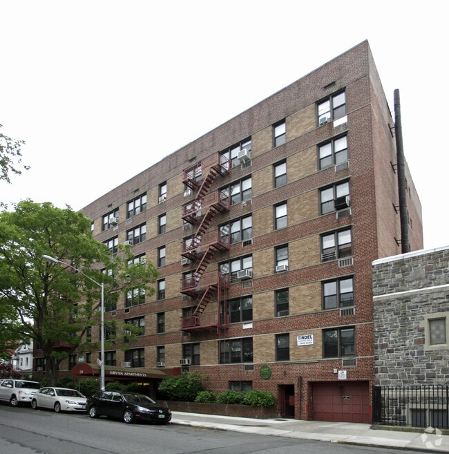 Primary Photo - Erynn Apartments