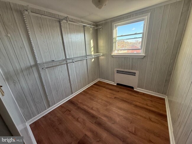 Building Photo - 363 Sherbrook Blvd