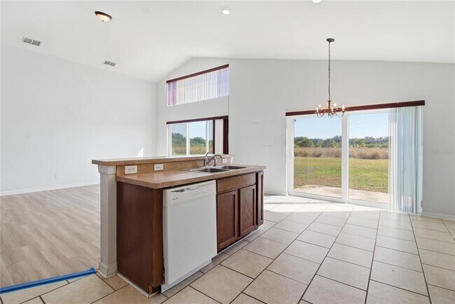 Building Photo - 2764 Rochelle Dr