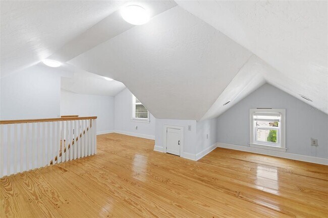 Building Photo - 555 18th Ave NE