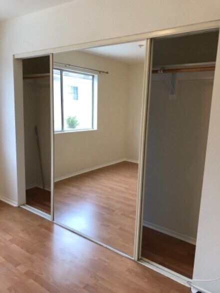 Building Photo - 638 Salem St