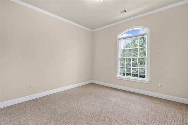 Building Photo - 1022 Emory Parc Pl