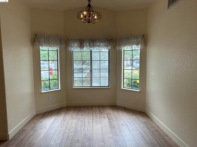 Building Photo - 2632 Point Lobos Ct