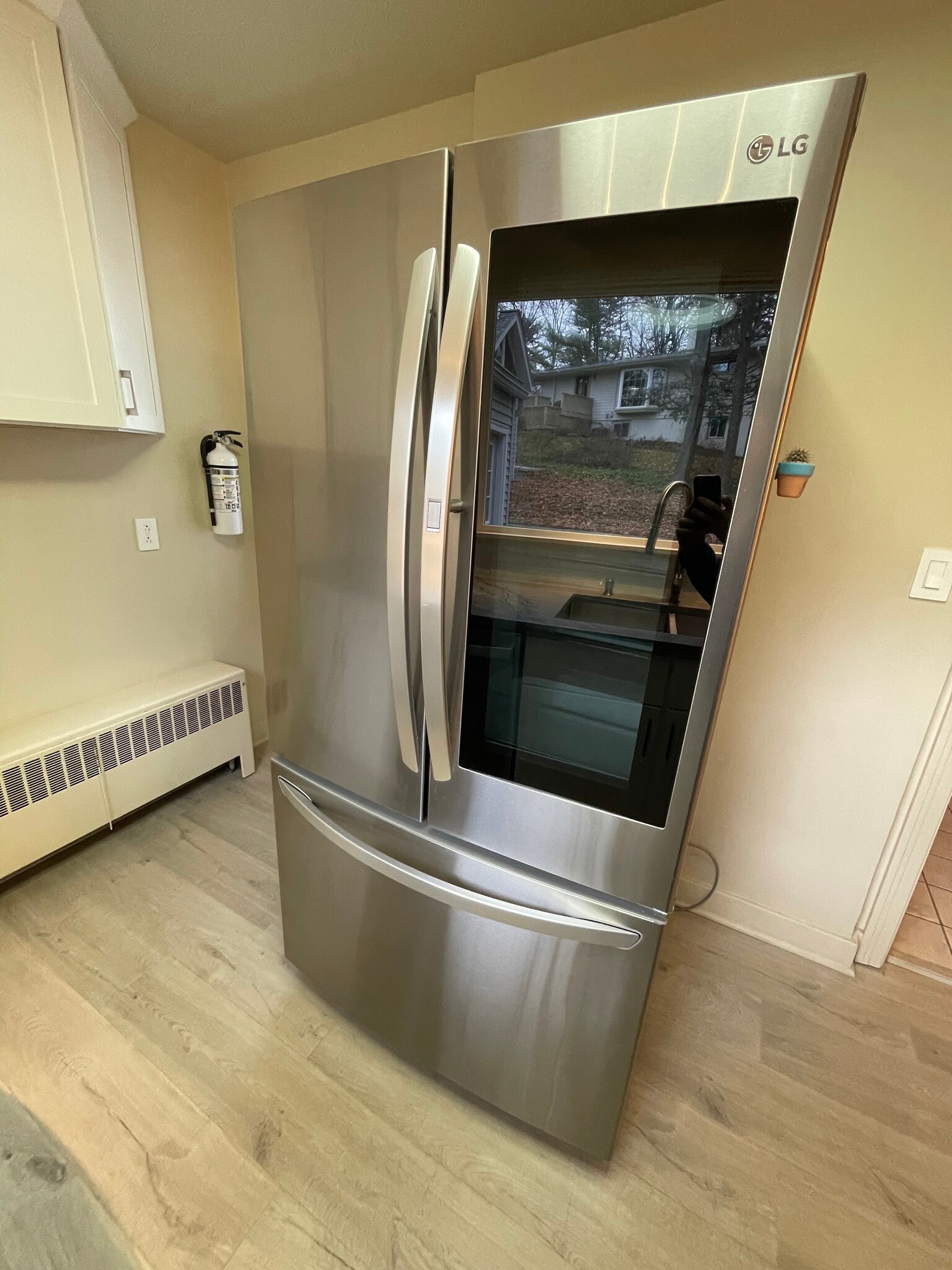 Building Photo - 206 Eastwood Ave