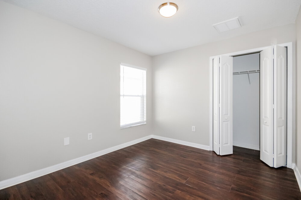 Building Photo - 905 15th St NE