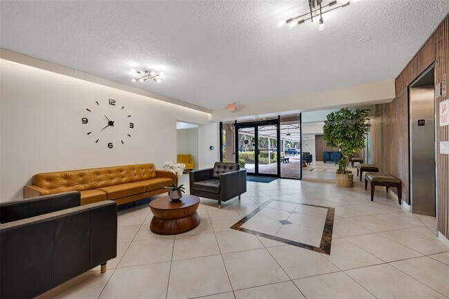 Building Photo - 3960 Oaks Clubhouse Dr