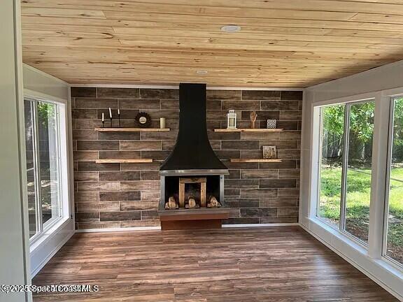 Building Photo - 450 Riverdale Dr