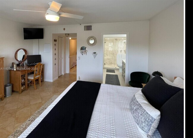 Building Photo - 5555 N Ocean Blvd