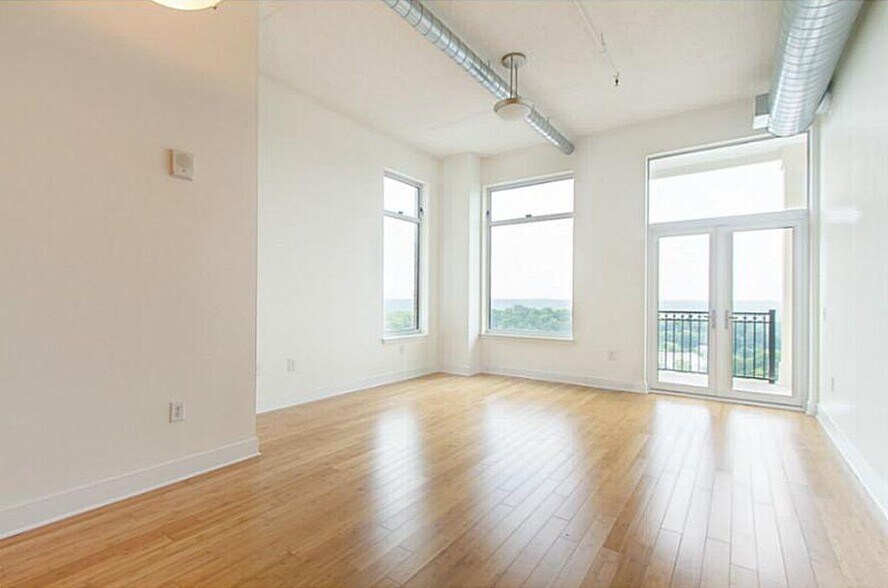 Building Photo - 3820 Roswell Rd NE Unit 916