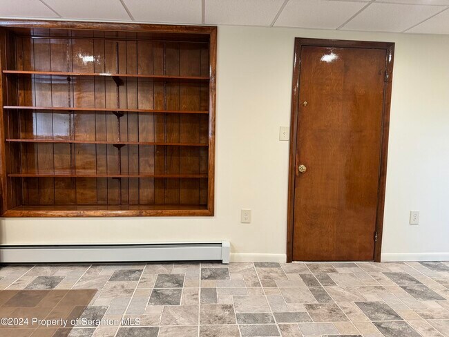 Building Photo - 433 Jessup Ave
