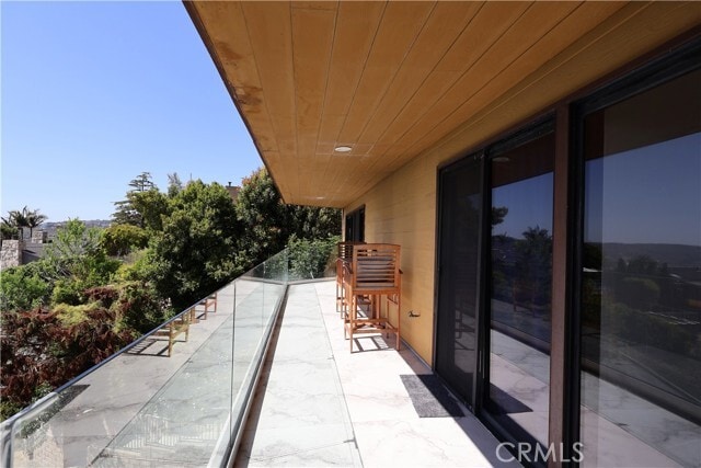 Building Photo - 1055 Summit Dr