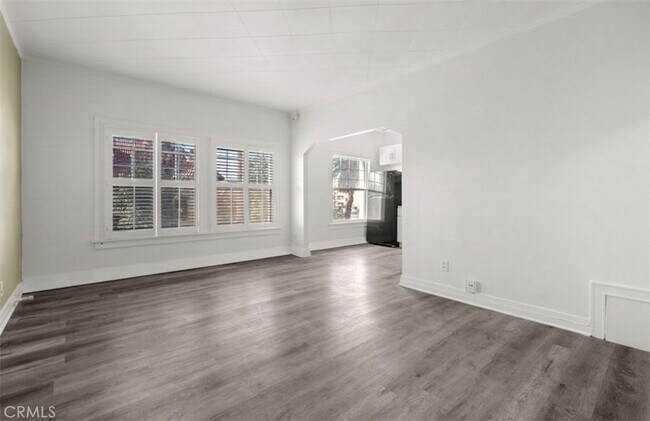 Building Photo - 2121 James M Wood Blvd
