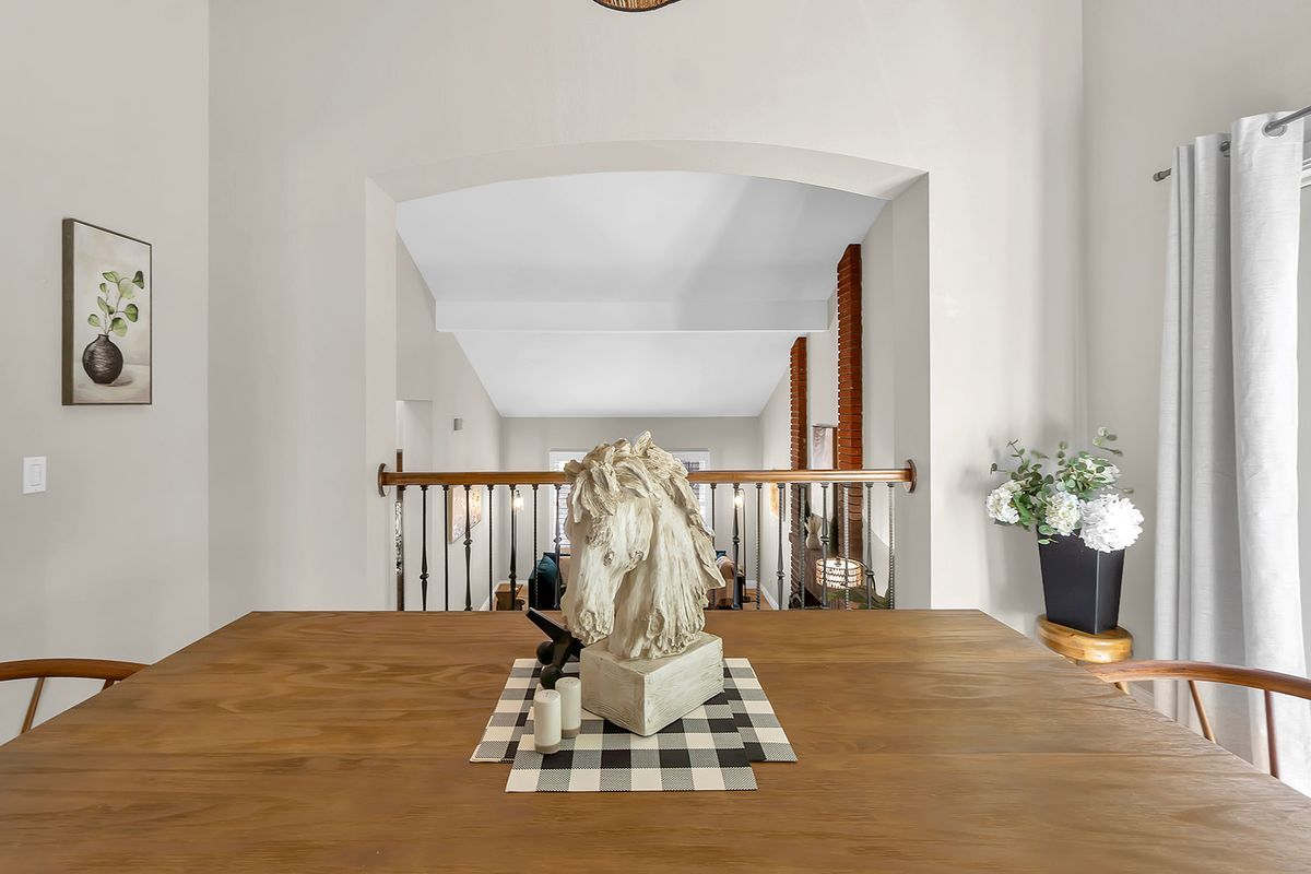 Building Photo - 25151 Via Playa