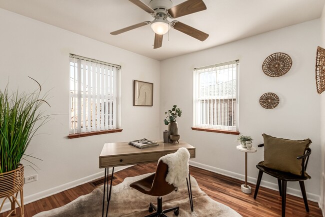 Building Photo - 2BD, 1BA Half-Duplex in Sloan's Lake with ...