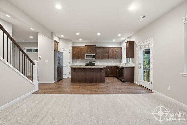 Building Photo - 9019 N Dogwood St