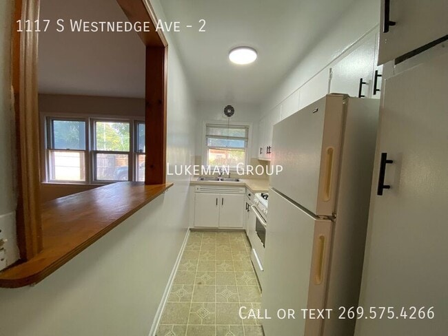 Building Photo - 1117 S Westnedge Ave