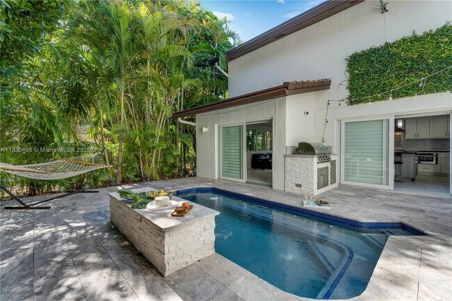 Building Photo - 4830 San Amaro Dr