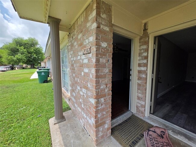 Building Photo - 12742 Shannon Hills Dr