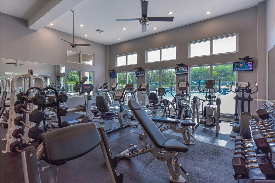 Building Photo - 1546 Yellowheart Way