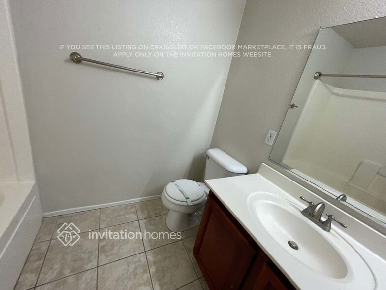 Building Photo - 8231 W Carol Ave