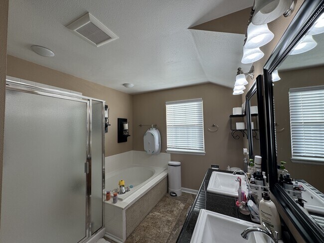 Building Photo - 10278 S Rotherwood Cir