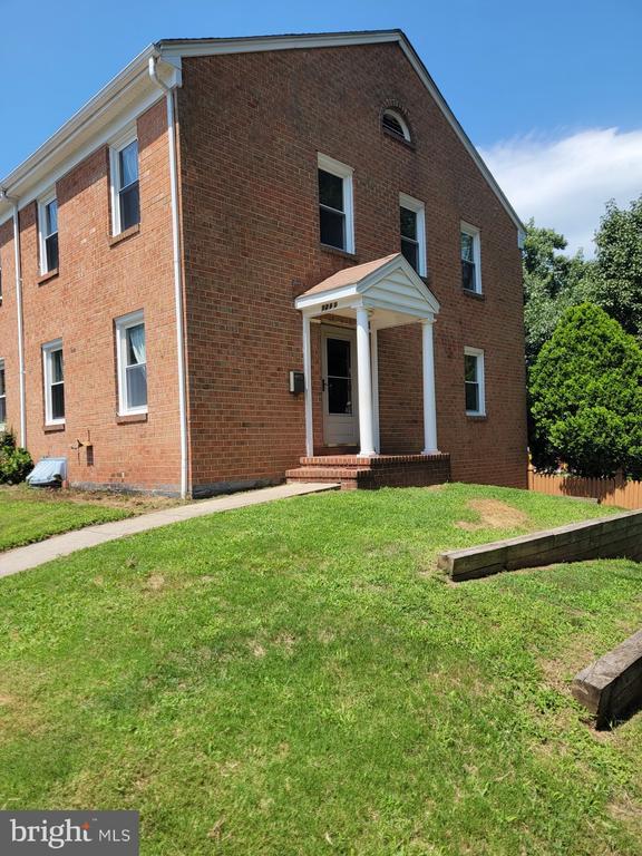 Building Photo - 9260 Byrd Dr