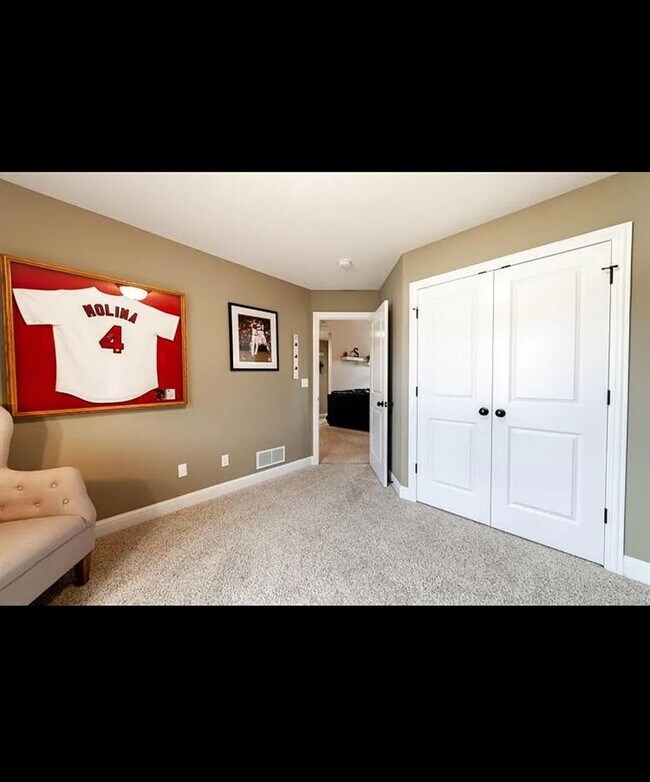 Building Photo - 5610 Abercorn Dr