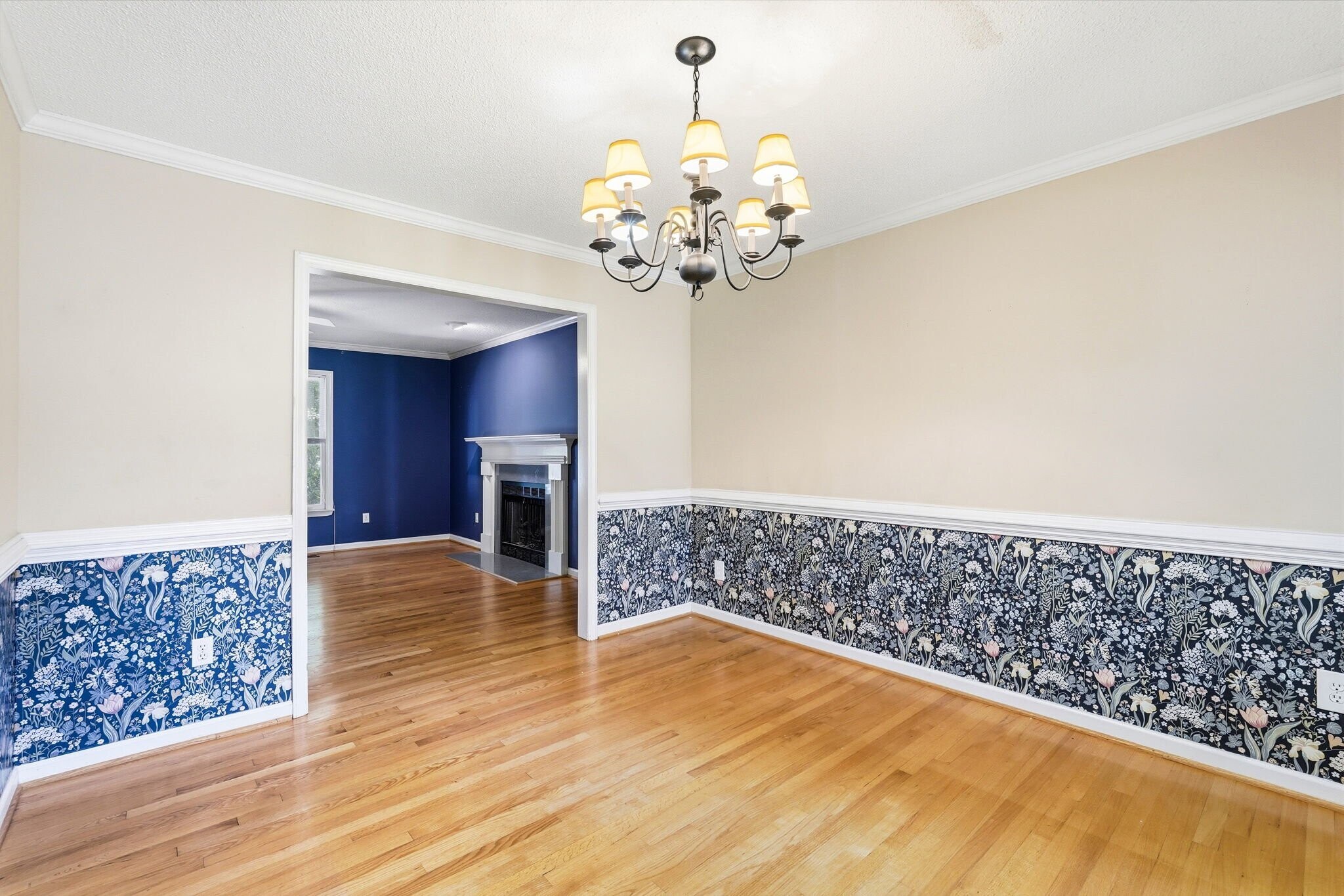 Building Photo - 1424 Brookwood Dr