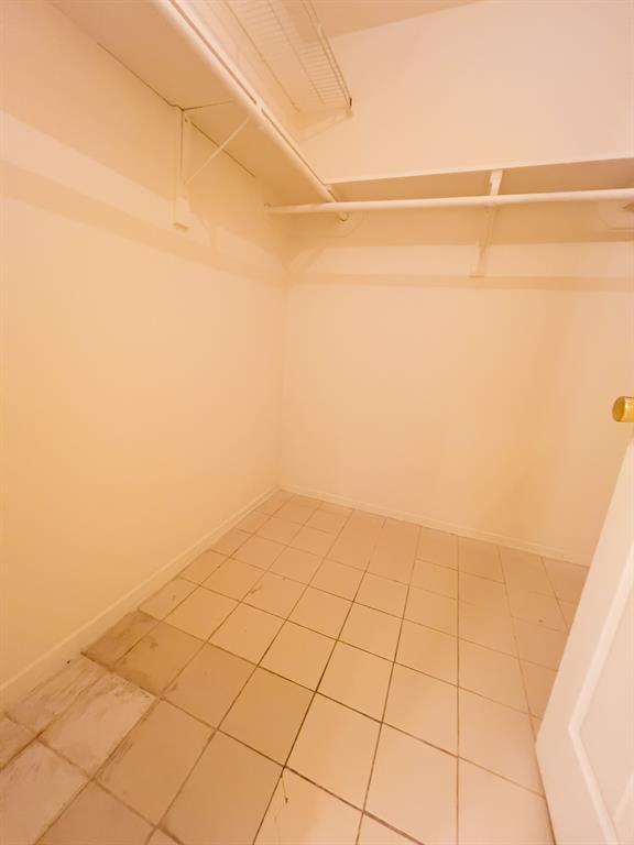 Building Photo - 2803 Meadowgrass Ln