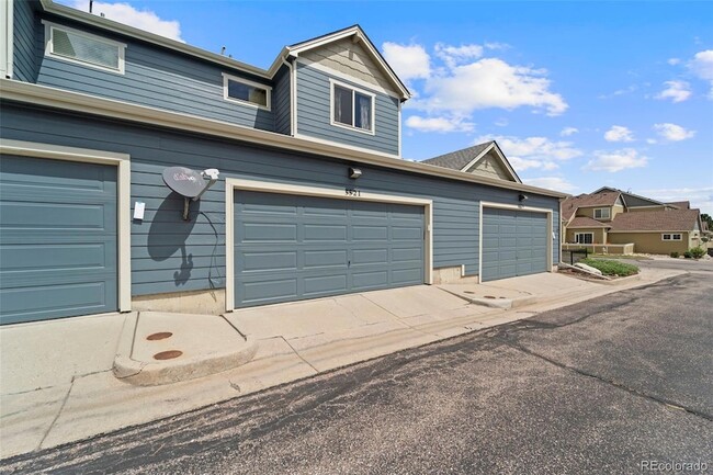 Building Photo - 5521 Cross Creek Dr