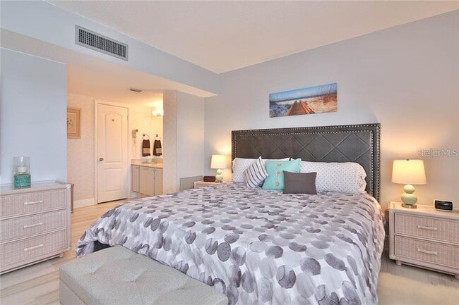 Building Photo - 1700 Benjamin Franklin Dr