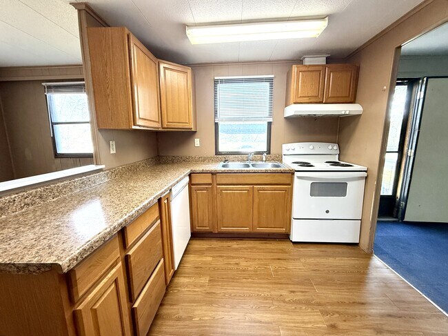 Building Photo - 90 White Tail Ln