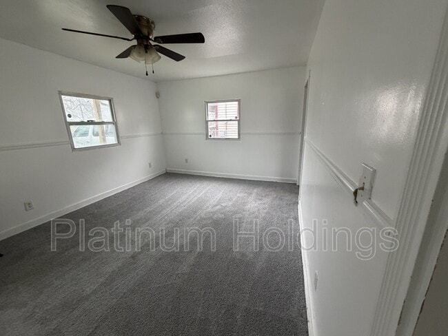 Building Photo - 4264 E 164th St