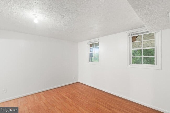 Building Photo - 45629 Frank Hayden Ln