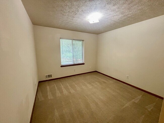 Building Photo - 358 Bradley Woods Ct NW