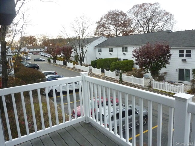 Building Photo - 133 Doxbury Ln