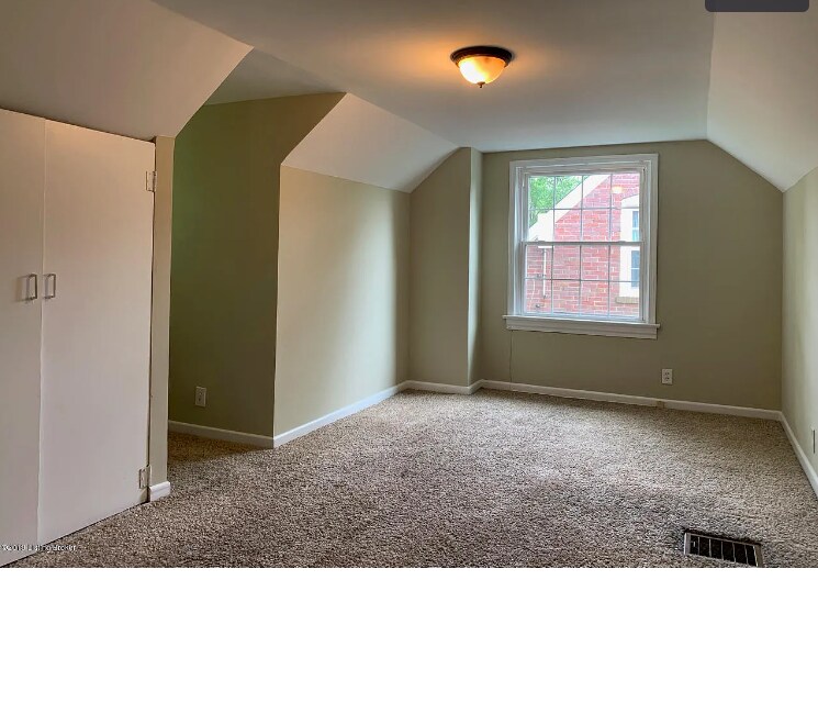 Building Photo - 3006 Bobolink Rd