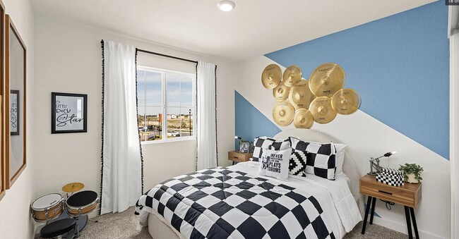 Building Photo - Beautiful Roseville Home! Please read entire ad for viewings!