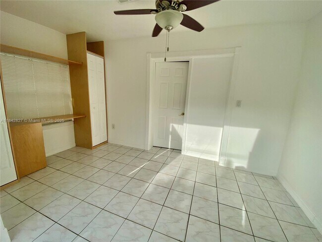 Building Photo - 3024 N 73rd Ter