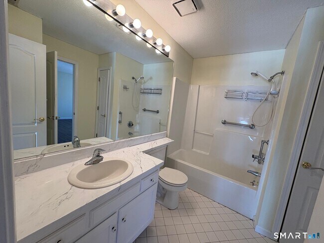 Building Photo - 10 South St