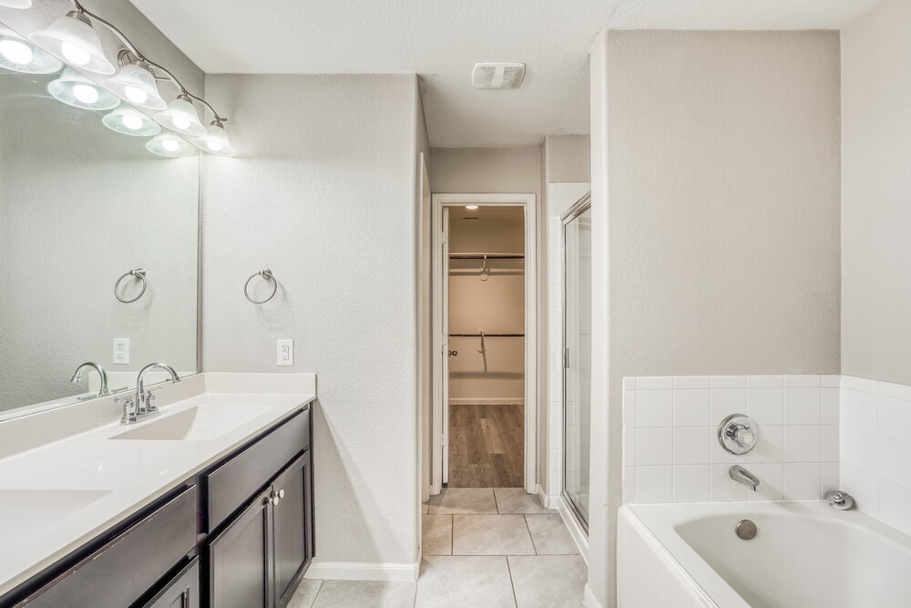 Building Photo - 622 Harvest Bluff Dr