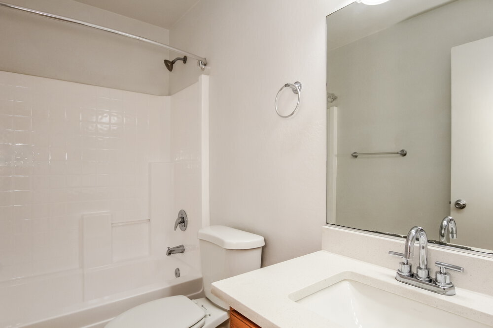 Building Photo - 10637 W Nez Perce St