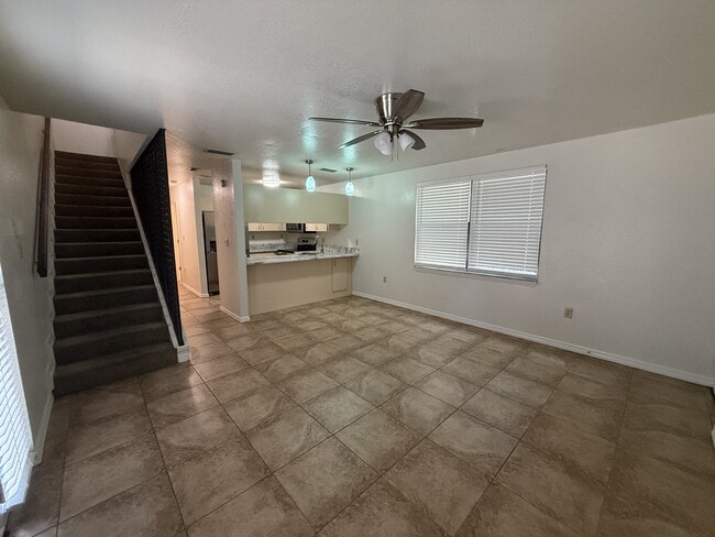 Building Photo - 1022 SW 4th Ave